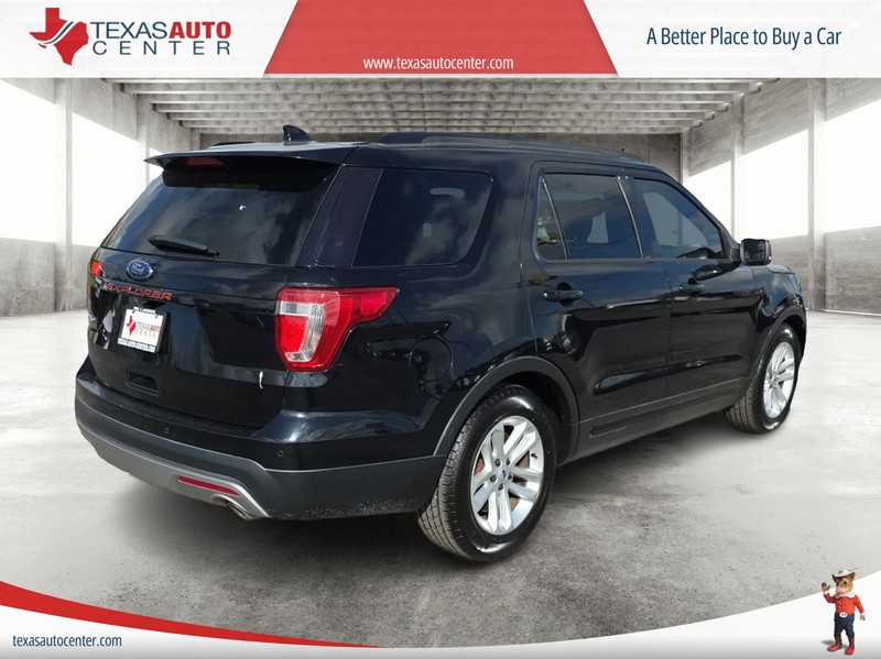 Ford Explorer Vehicle Full-screen Gallery Image 7