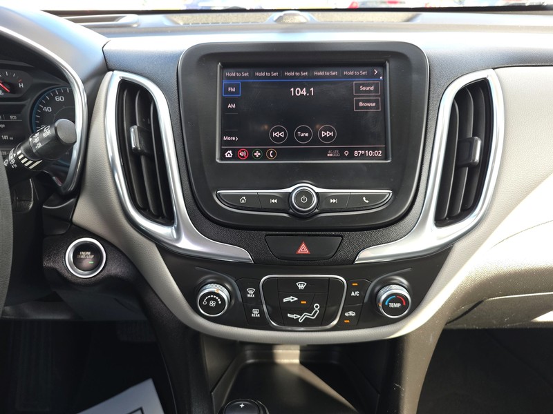 Chevrolet Equinox Vehicle Full-screen Gallery Image 12