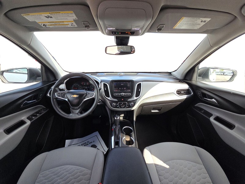 Chevrolet Equinox Vehicle Full-screen Gallery Image 15