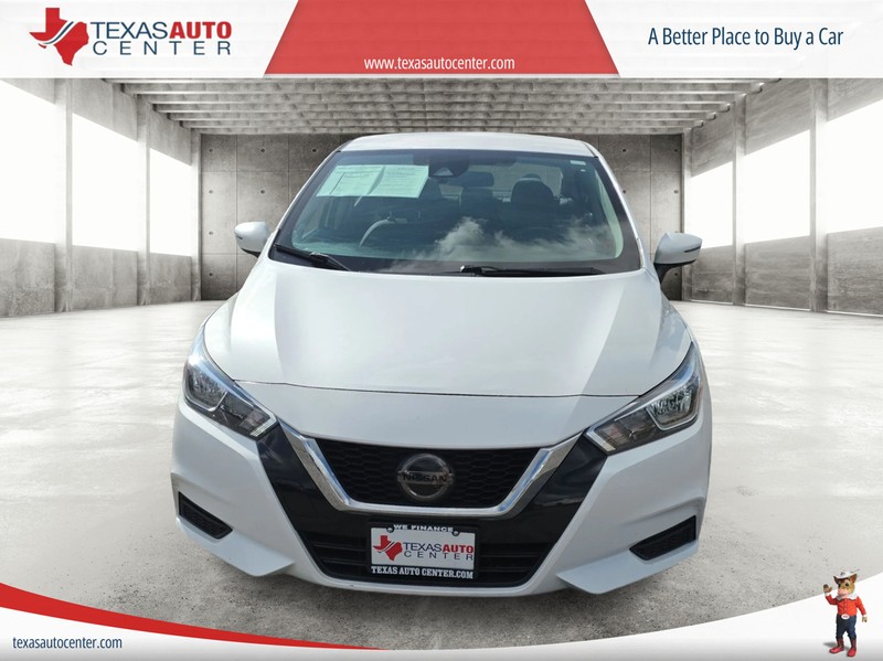 Nissan Versa Sedan Vehicle Full-screen Gallery Image 3
