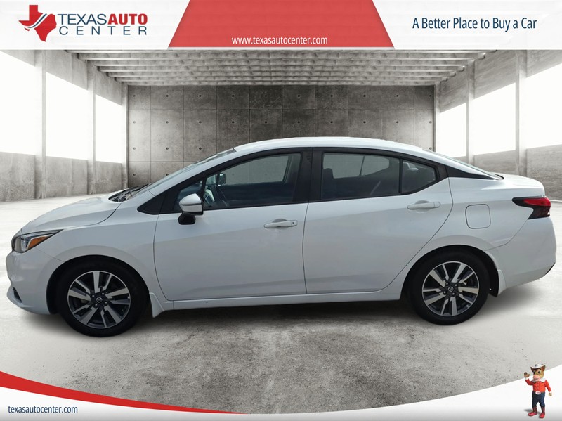 Nissan Versa Sedan Vehicle Full-screen Gallery Image 5