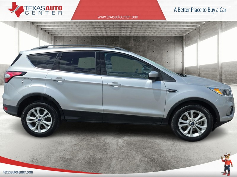 Ford Escape Vehicle Full-screen Gallery Image 4