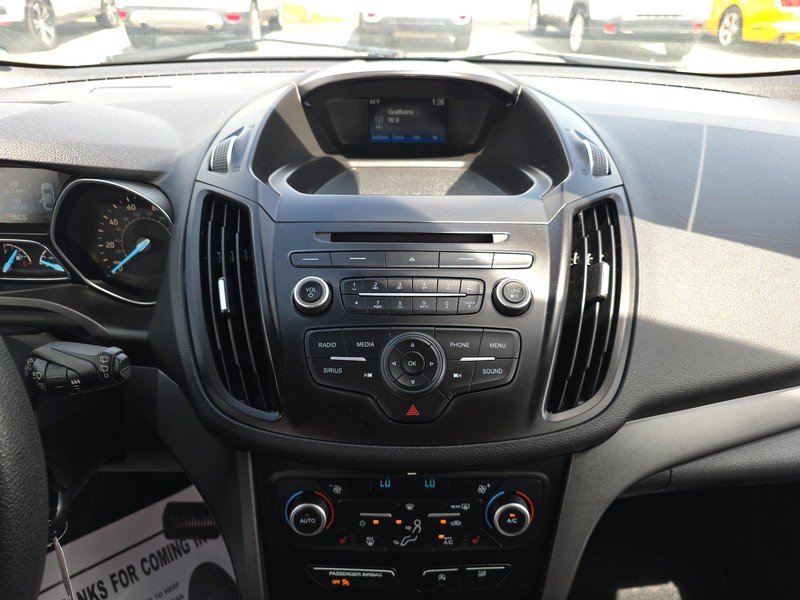 Ford Escape Vehicle Full-screen Gallery Image 12