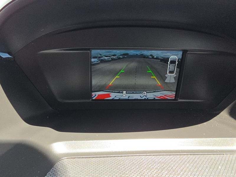 Ford Escape Vehicle Full-screen Gallery Image 17