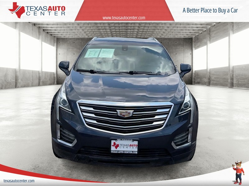 Cadillac XT5 Vehicle Full-screen Gallery Image 03