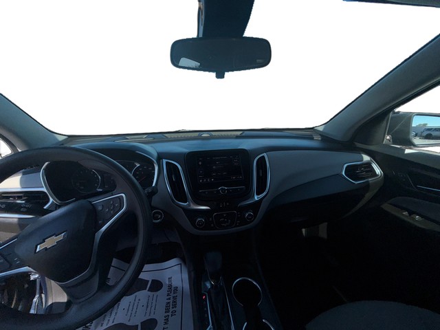 Chevrolet Equinox Vehicle Full-screen Gallery Image 15