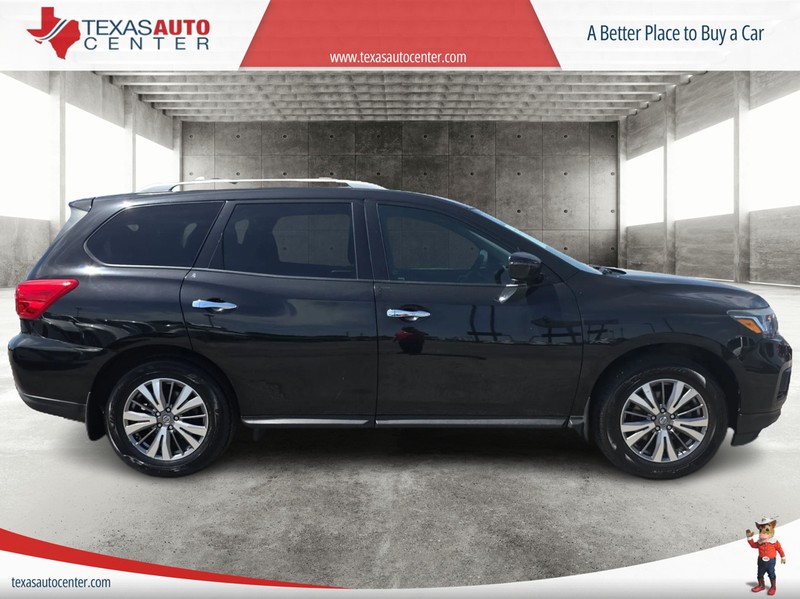 Nissan Pathfinder Vehicle Full-screen Gallery Image 04