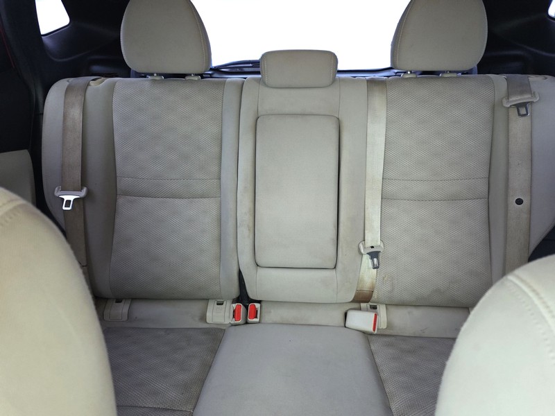 Nissan Rogue Sport Vehicle Full-screen Gallery Image 12