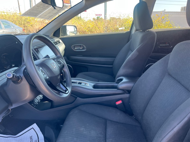 Honda HR-V Vehicle Full-screen Gallery Image 09