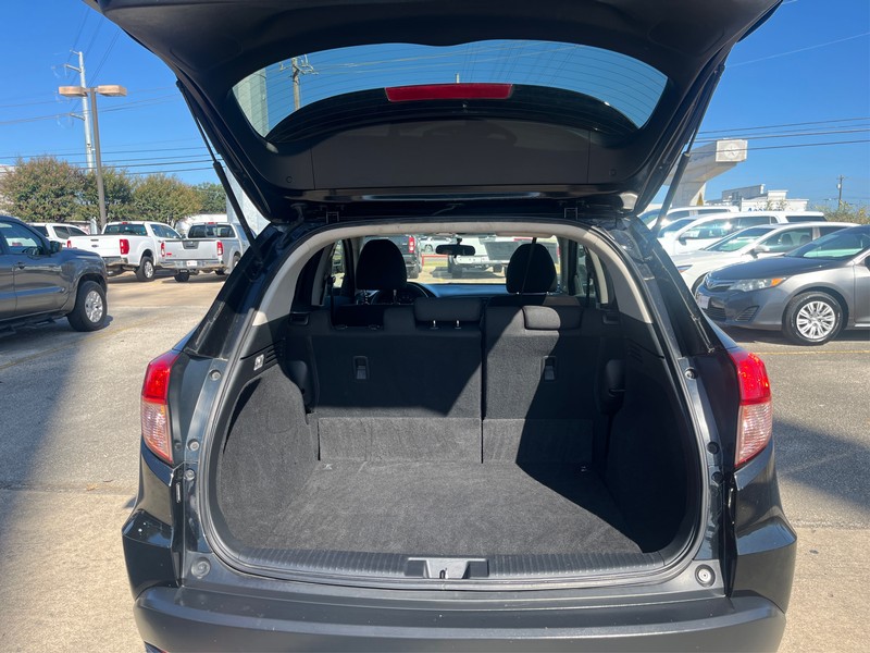 Honda HR-V Vehicle Full-screen Gallery Image 11