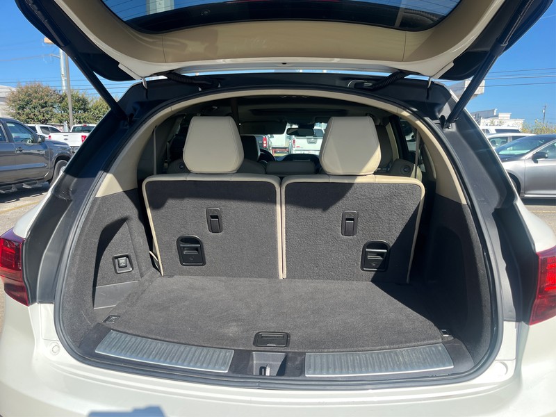 Acura MDX Vehicle Full-screen Gallery Image 11