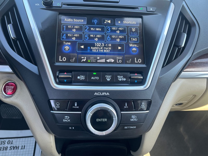 Acura MDX Vehicle Full-screen Gallery Image 12