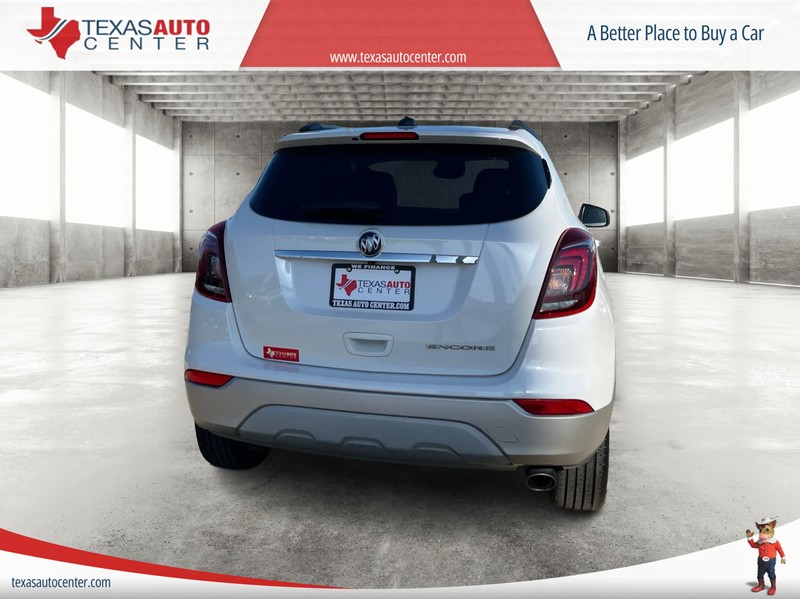 Buick Encore Vehicle Full-screen Gallery Image 06