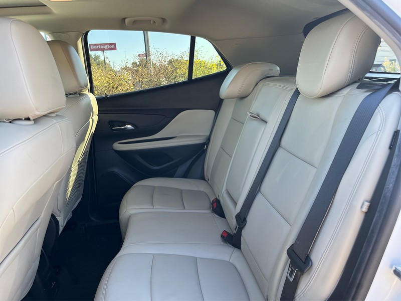 Buick Encore Vehicle Full-screen Gallery Image 10