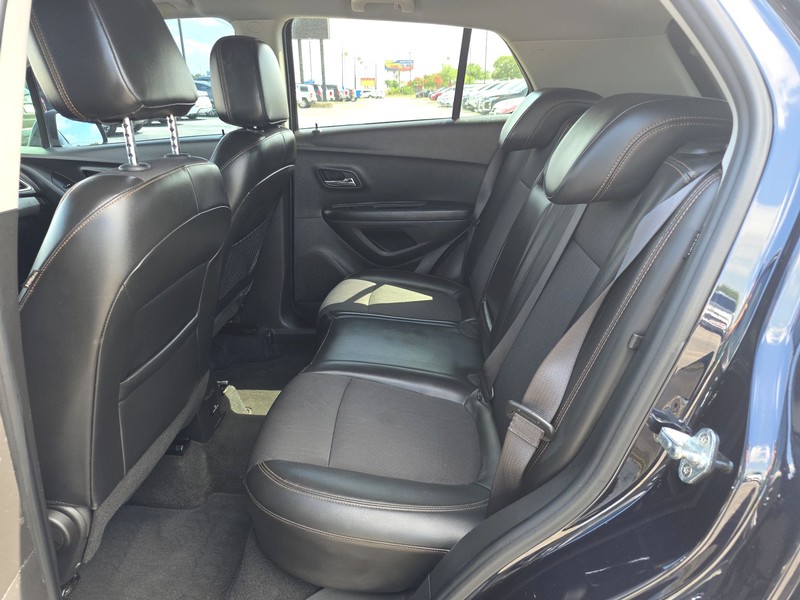 Chevrolet Trax Vehicle Full-screen Gallery Image 10