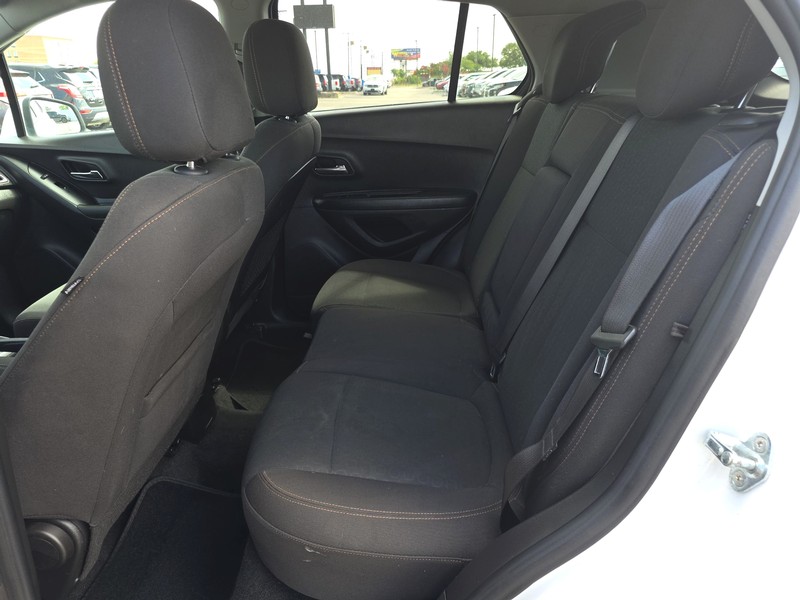 Chevrolet Trax Vehicle Full-screen Gallery Image 10