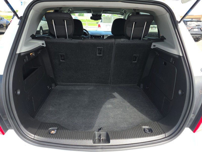 Chevrolet Trax Vehicle Full-screen Gallery Image 11