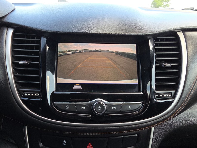 Chevrolet Trax Vehicle Full-screen Gallery Image 17