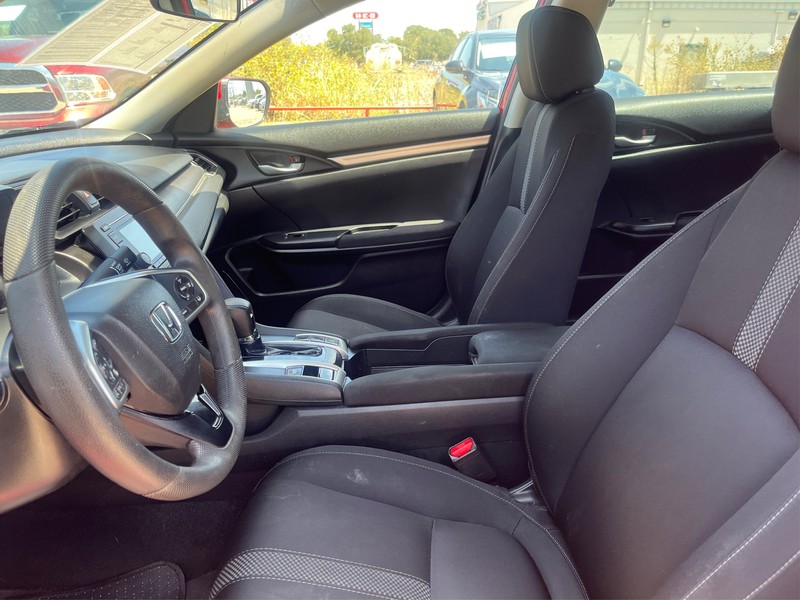 Honda Civic Sedan Vehicle Full-screen Gallery Image 09