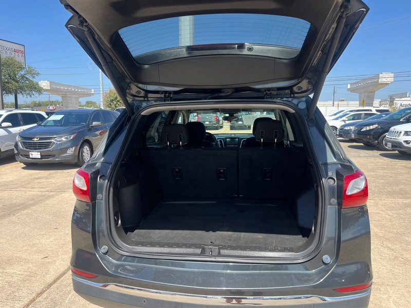 Chevrolet Equinox Vehicle Full-screen Gallery Image 11