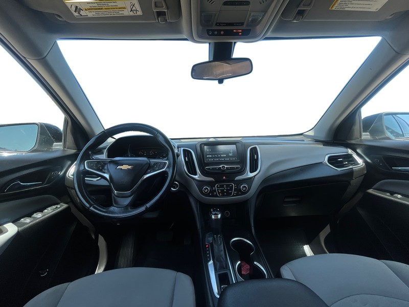 Chevrolet Equinox Vehicle Full-screen Gallery Image 15