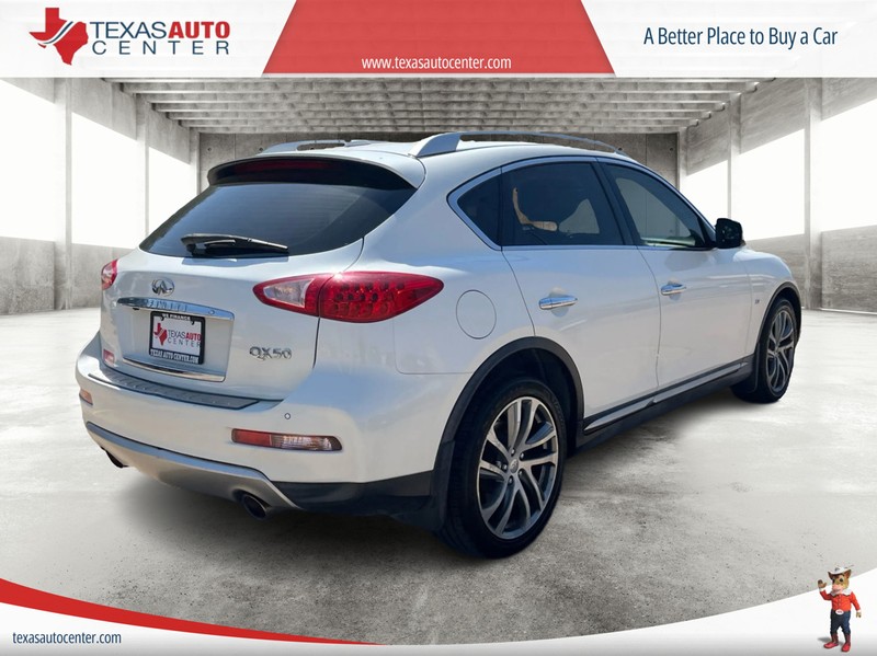 INFINITI QX50 Vehicle Full-screen Gallery Image 07