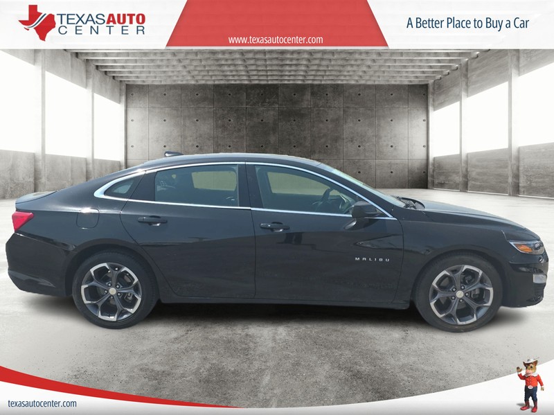 Chevrolet Malibu Vehicle Full-screen Gallery Image 4