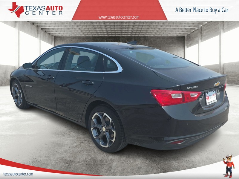 Chevrolet Malibu Vehicle Full-screen Gallery Image 8