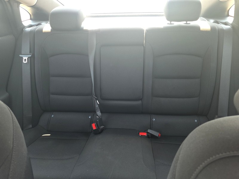 Chevrolet Malibu Vehicle Full-screen Gallery Image 12