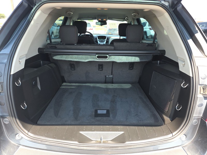 Chevrolet Equinox Vehicle Full-screen Gallery Image 11