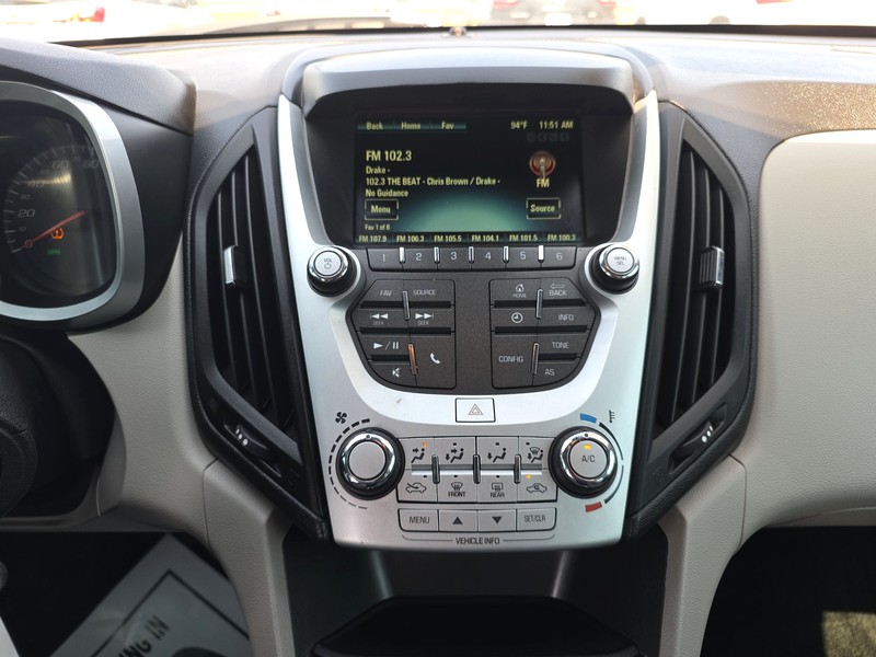 Chevrolet Equinox Vehicle Full-screen Gallery Image 12