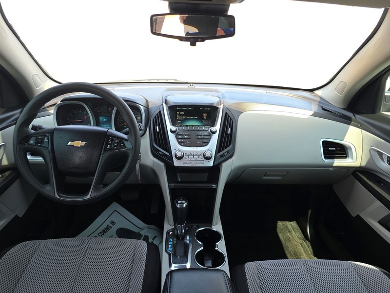 Chevrolet Equinox Vehicle Full-screen Gallery Image 16