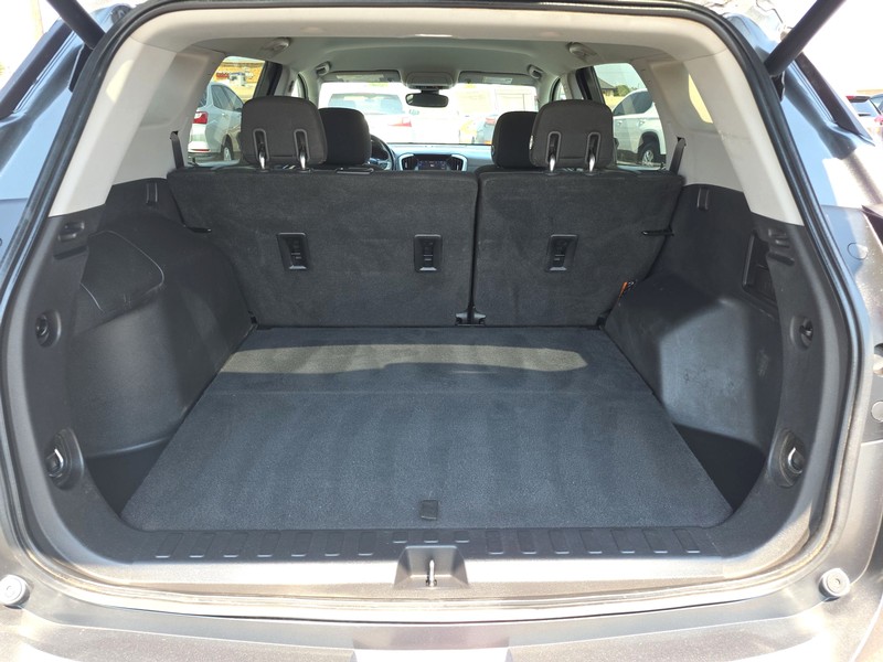 GMC Terrain Vehicle Full-screen Gallery Image 11