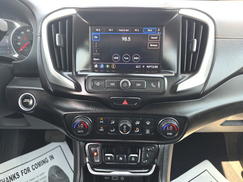 GMC Terrain Vehicle Full-screen Gallery Image 12