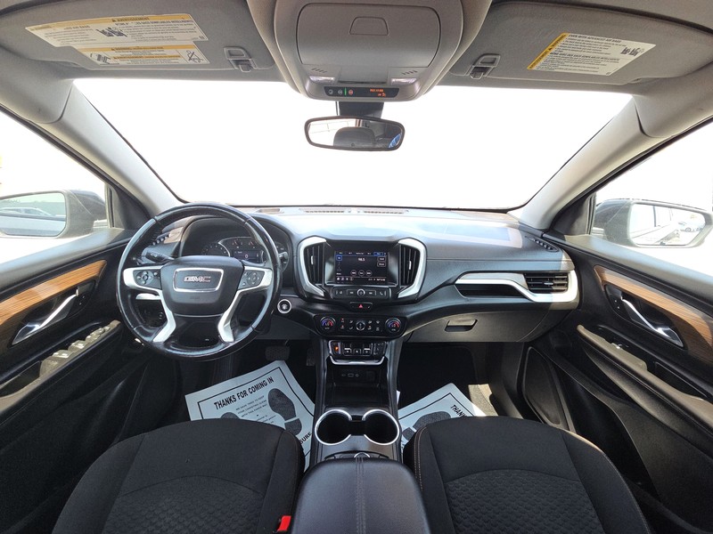 GMC Terrain Vehicle Full-screen Gallery Image 15