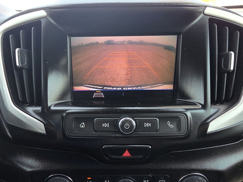 GMC Terrain Vehicle Full-screen Gallery Image 17