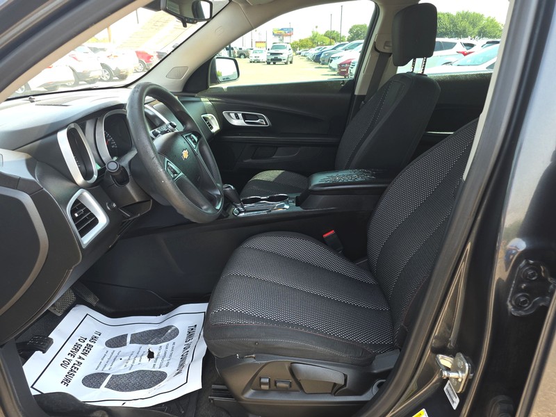 Chevrolet Equinox Vehicle Full-screen Gallery Image 09