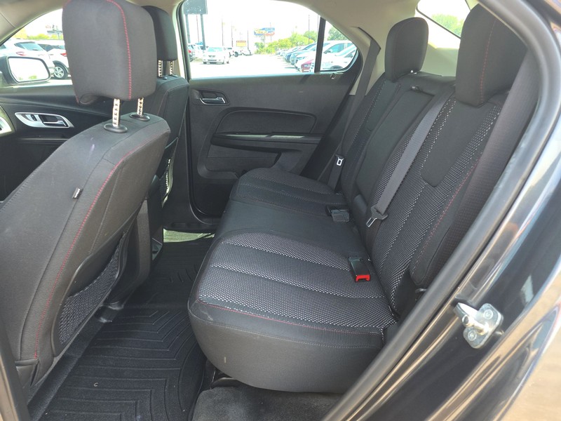 Chevrolet Equinox Vehicle Full-screen Gallery Image 10