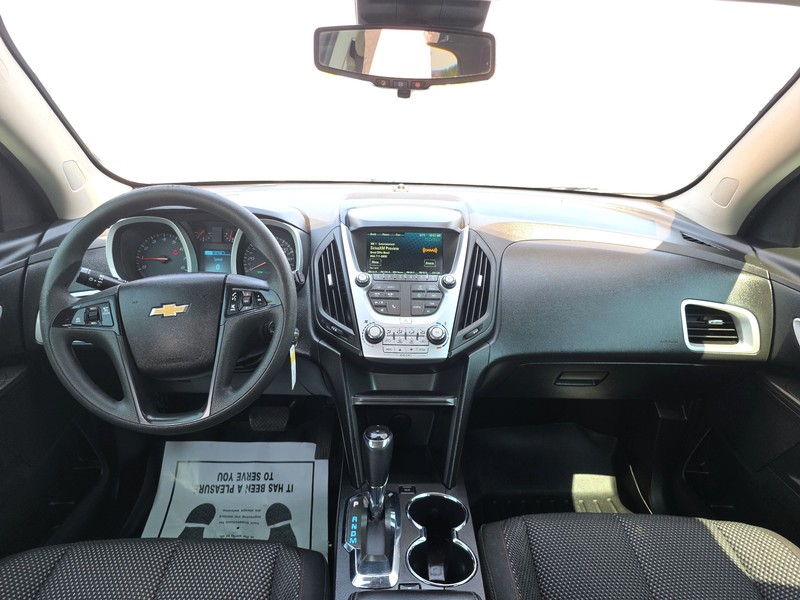 Chevrolet Equinox Vehicle Full-screen Gallery Image 16