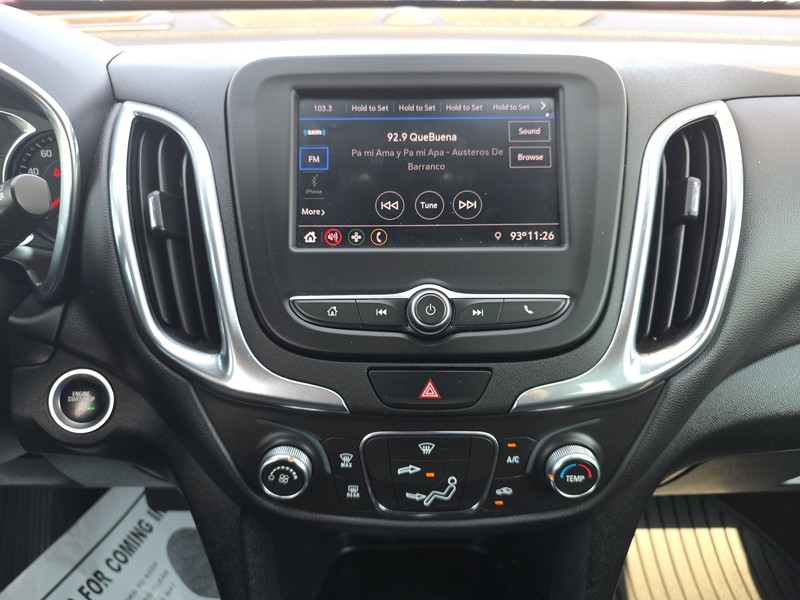 Chevrolet Equinox Vehicle Full-screen Gallery Image 12