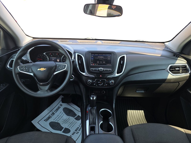 Chevrolet Equinox Vehicle Full-screen Gallery Image 16