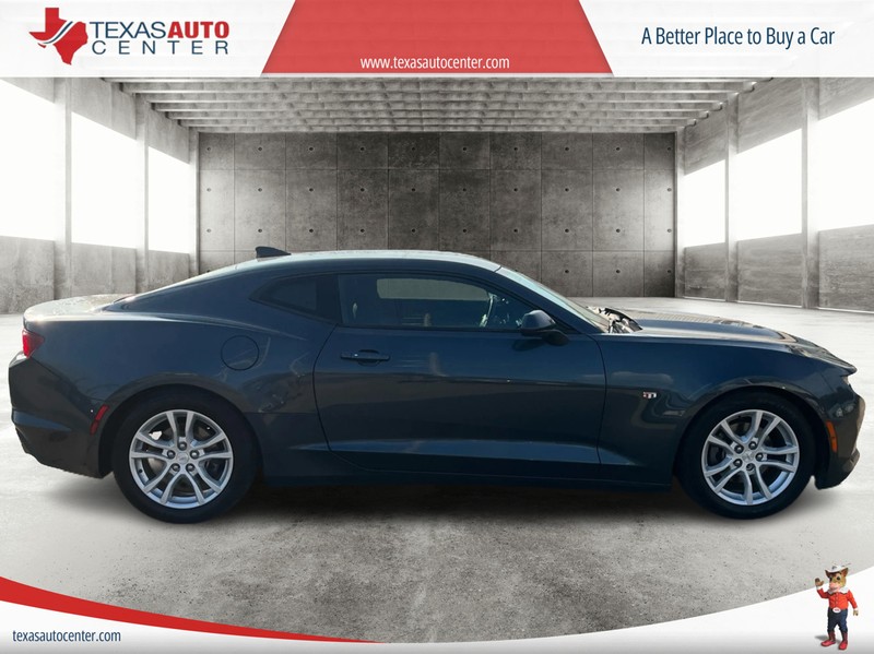 Chevrolet Camaro Vehicle Full-screen Gallery Image 04
