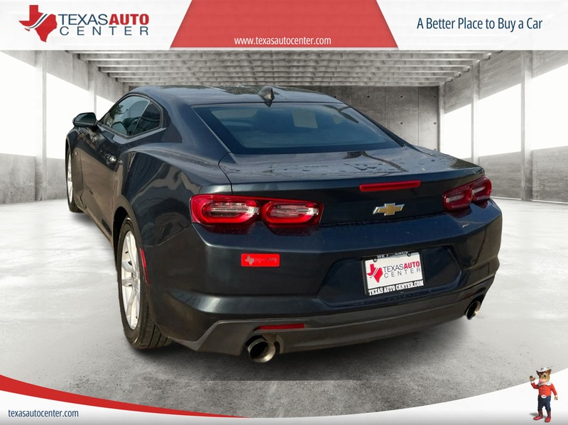 Chevrolet Camaro Vehicle Full-screen Gallery Image 08