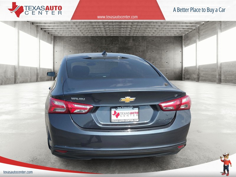 Chevrolet Malibu Vehicle Full-screen Gallery Image 06