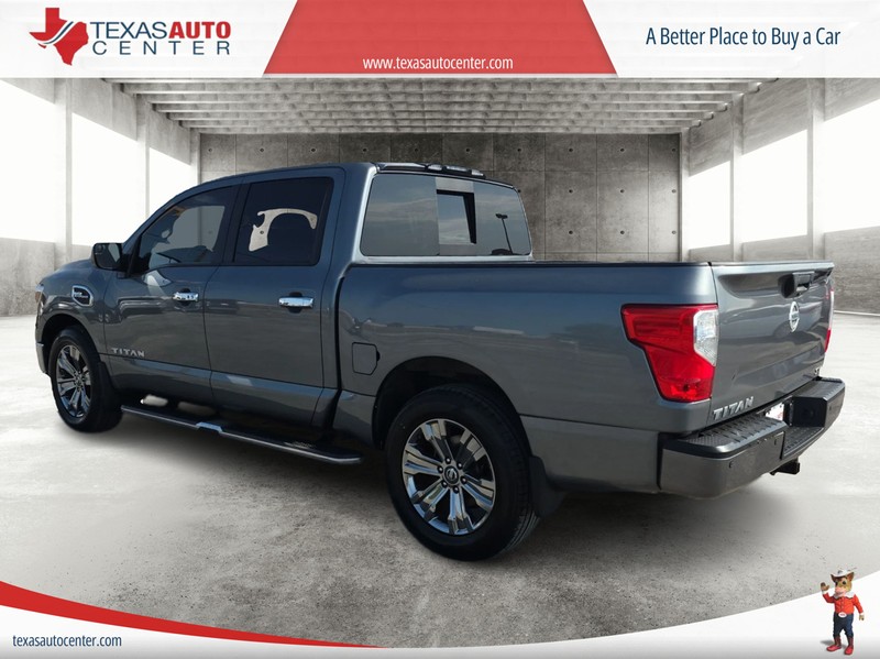 Nissan TITAN Vehicle Full-screen Gallery Image 08