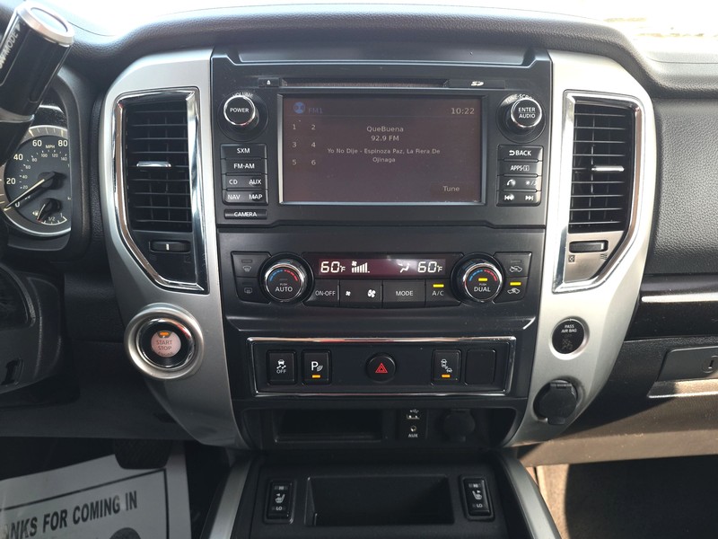 Nissan TITAN Vehicle Full-screen Gallery Image 11