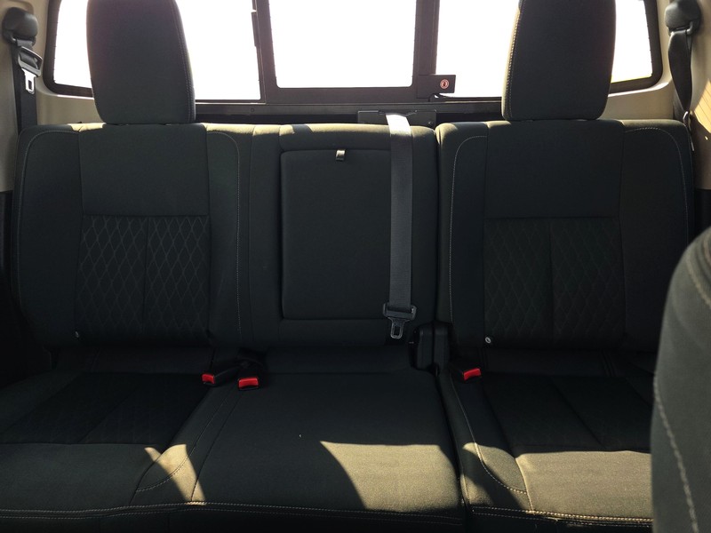Nissan TITAN Vehicle Full-screen Gallery Image 12
