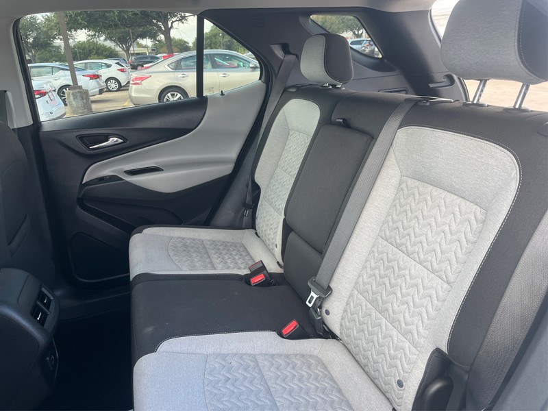 Chevrolet Equinox Vehicle Full-screen Gallery Image 10