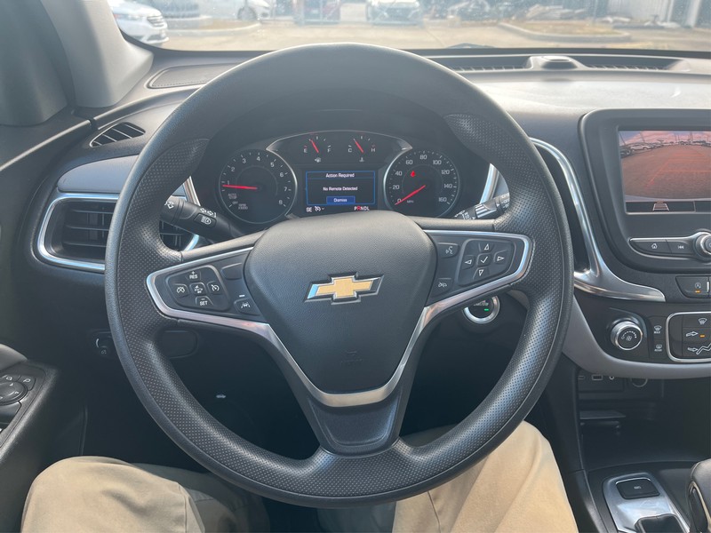 Chevrolet Equinox Vehicle Full-screen Gallery Image 14