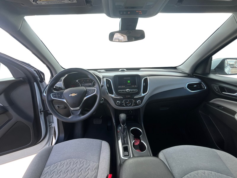 Chevrolet Equinox Vehicle Full-screen Gallery Image 15